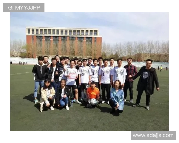 足球明星激情舞动庆祝瞬间展现魅力与团队精神的完美结合 足球明星激情舞动庆祝瞬间展现魅力与团队精神的完美结合