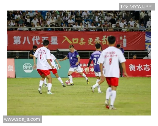 足球明星独特技巧解析助你提升球场表现与竞技水平